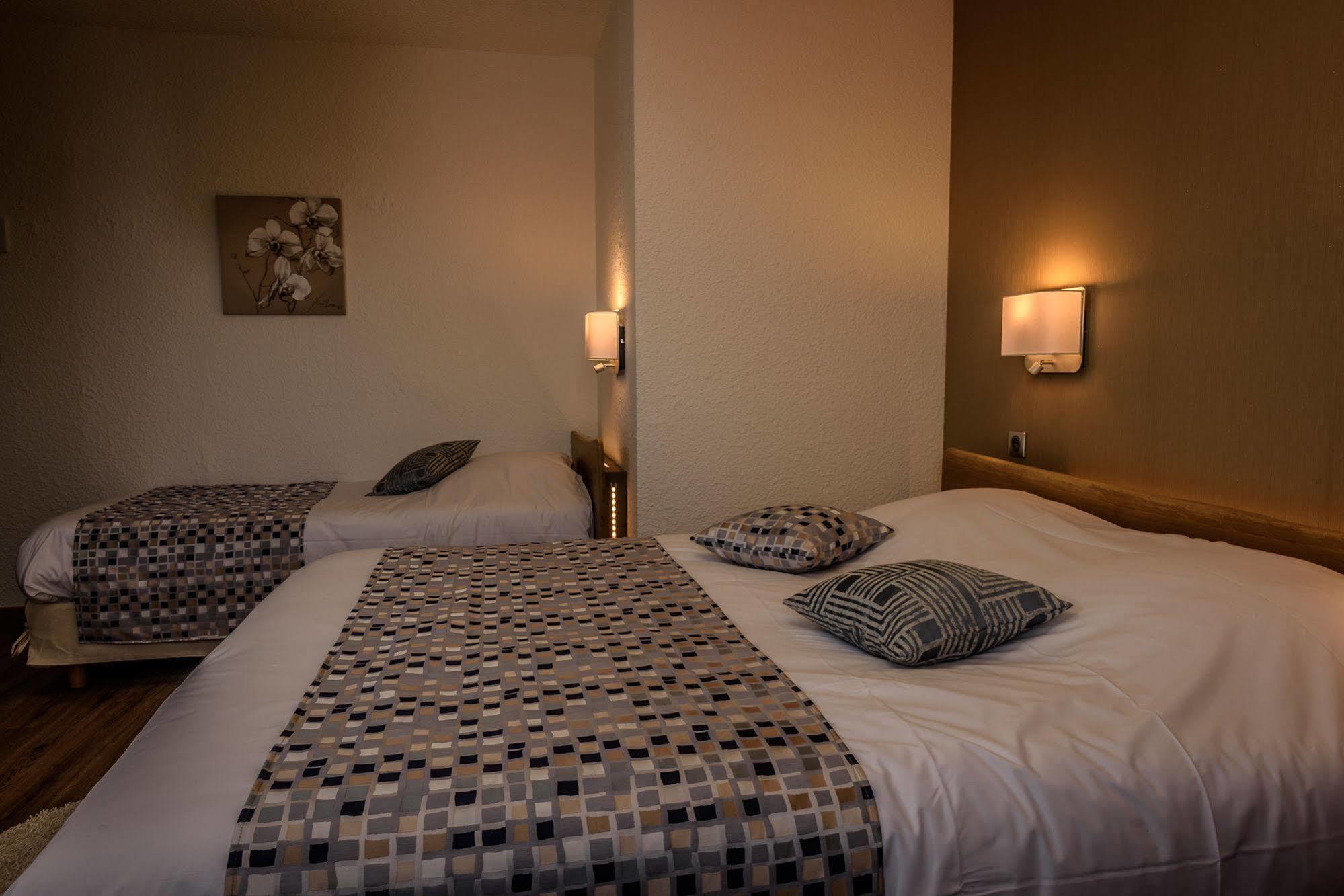 Logis Le Cheval Rouge Otel Sainte-Menehould Dış mekan fotoğraf